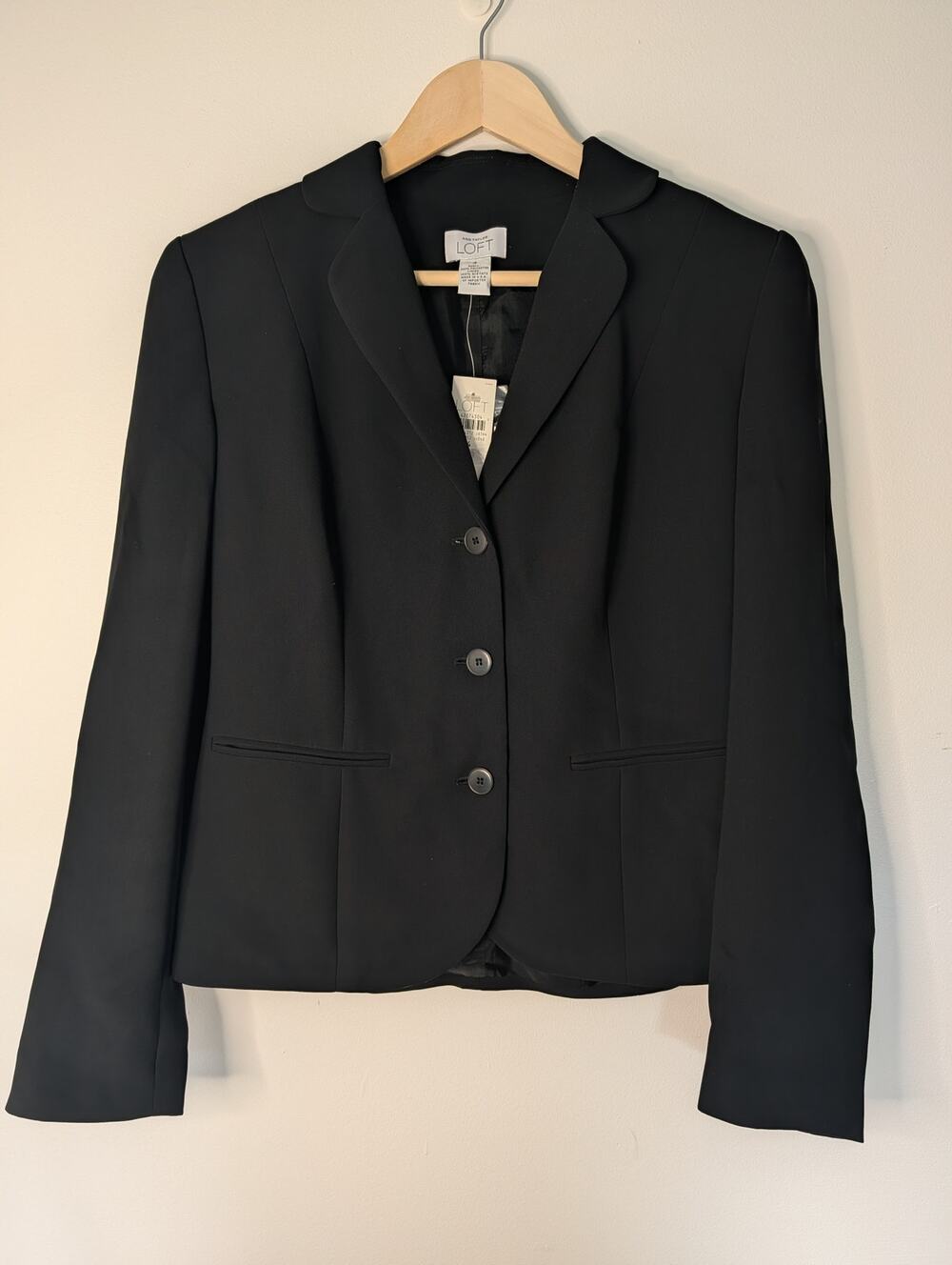 Ann Taylor LOFT Blazer Womens 4 Black Lined Three Button Suit Jacket